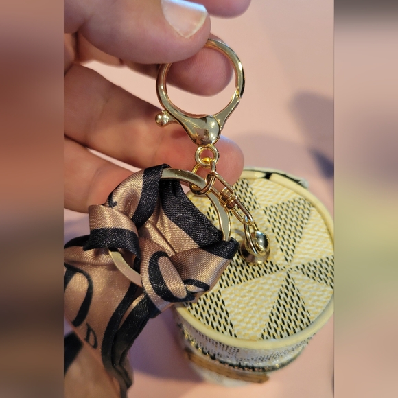 Checkered Cylinder Bag Set - Black and Cream - Picture 2 of 3